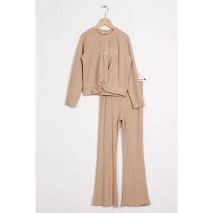 Bisiklet Yaka Uzun Kol Baskılı Bej Renk Kız Çocuk Pantolon Takım