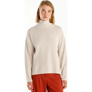 Geniş Dik Yakalı Kazak