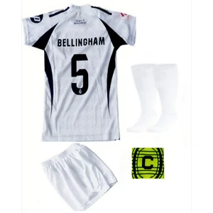 Real Madrid Bellingham Çocuk Forma Şort Çorap Kaptan Kolluğu 4 Lü Set