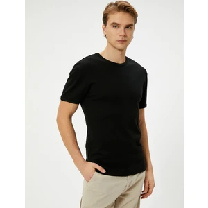Basic Tişört Slim Fit Bisiklet Yaka Kısa Kollu Pamuklu