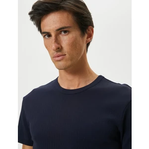 Basic Tişört Slim Fit Dokulu Kısa Kollu