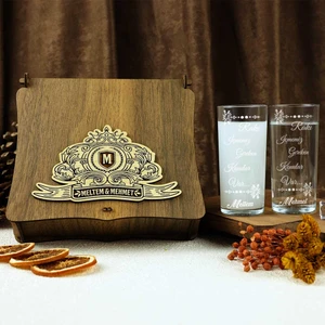 Hediyelerin Efendisi Ahşap Kutulu İsim & Söz Yazılı Rakı Kadehi Seti