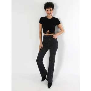 Slim Fit Yuvarlak Yaka Düz Kadın Siyah Kısa Kol Tişört