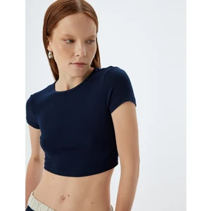 Basic Crop Tişört Viskon Kumaş Kısa Kollu Bisiklet Yaka Slim Fit