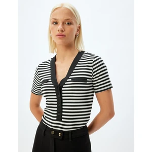 V Yaka Tişört Düğmeli Kısa Kollu Renk Kontrastlı Slim Fit