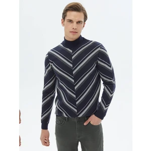 Lacivert Yarım Balıkçı Yaka Desenli Pamuk Karışımlı Triko Kazak