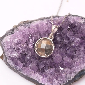 Taş Sandığı Pirit Taşı Gümüş Kolye - Dolunay Model