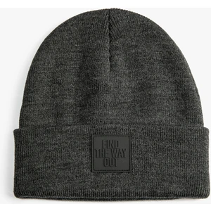 Katlı Bere Slogan Baskılı Etiket Detaylı