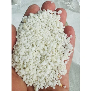Akvaryum Kumu Beyaz Dolamit 5 kg Kum 10 Adet Renkli Dere Taşı ( 3-5 cm )