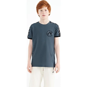 Tommy Life Orman Yeşili Omuz Baskı Detaylı Standart Kalıp O Yaka Erkek Çocuk T-Shirt - 11121