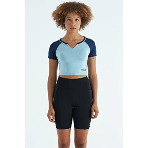 Tommy Life Açık Mavi Renk Bloklu Logo Baskılı O Yaka Dar Kalıp Kadın Crop T-Shirt - 97270