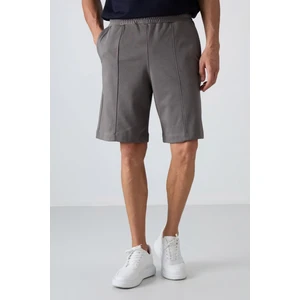 Tommy Life Tommy Life  Koyu Gri Pamuklu Kalın Yumuşak Dokulu Comfort Fit Basic Erkek Şort - 81261