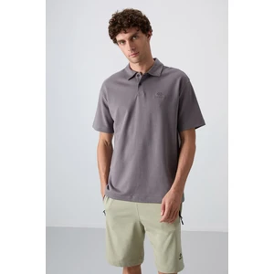 Tommy Life Koyu Gri Pamuklu Kalın Yumuşak Dokulu Oversize Fit Basic Polo Yaka Erkek T-Shirt - 88327