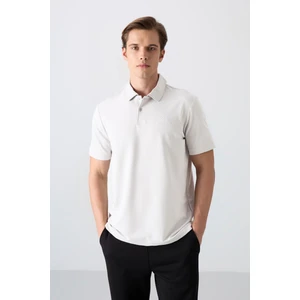 Tommy Life Ekru Basic Logolu Standart Kalıp Triko Polo Yaka Erkek T-Shirt - 87748