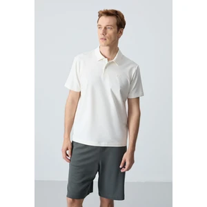 Tommy Life Tommy Life  Ekru Basic Göğüs Logolu Standart Kalıp Triko Polo Yaka Erkek T-Shirt - 87768