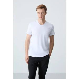 Tommy Life Tommy Life  Beyaz Erkek Basic Kısa Kol Standart Kalıp V Yaka T-Shirt - 87912