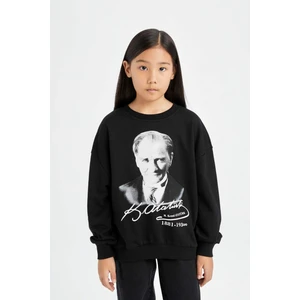 Kız Çocuk 29 Ekim Cumhuriyet Bayramı Oversize Geniş Kalıp Bisiklet Yaka Atatürk Baskılı Sweatshirt D4187A824WN