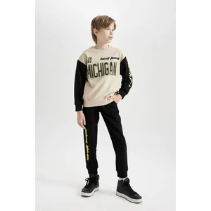 Erkek Çocuk 2'li Takım Baskılı Sweatshirt Üst Beli Lastikli Jogger Eşofman Altı D2041A824AU