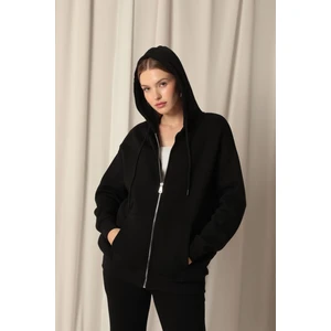 Kanguru Cepli ve Fermuar Detaylı Uzun Kollu Kapüşonlu Üç Iplik Kumaşlı kadın Sweat siyah