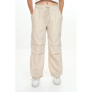 Kız Çocuk Jogger Elastik Bel ve Paça %100 Pamuklu Krem Paraşüt PANTOLON-PNT-2031