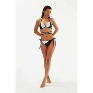 2047ESBK Üçgen Bikini Tk. - Siyah