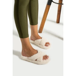 Tüylü Pofuduk Peluş Ev Terliği