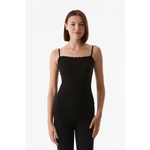 Dantelli Askılı Atlet