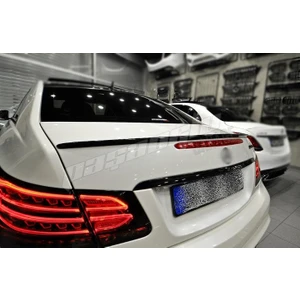 Mercedes W207 E Coupe Uyumlu Pianoblack Spoiler 2010-2016