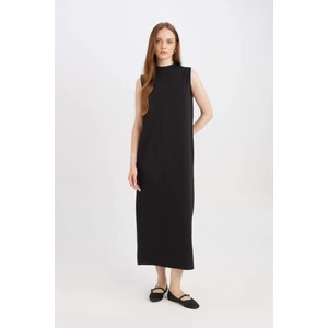 Regular Fit Yarım Balıkçı Yaka Basic Düz Kolsuz Maxi Elbise	 D4898AX24WN
