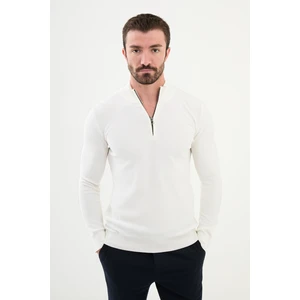 Dokulu Ekru Slim Fit Fermuarlı Yarım Balıkçı Yaka Erkek Triko Kazak