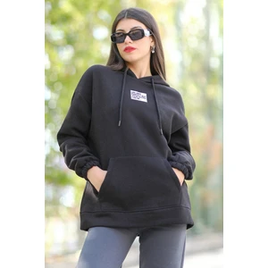 Kadın Oversize Kapüşonlu Siyah Sweatshirt Üç İplik Kanguru Cepli Baskılı Hoodie - 25104