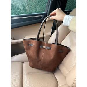 Süet Deri Mıknatıs Kapamalı Kilit Detaylı El ve Omuz Çantası