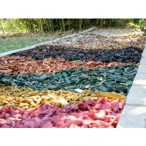 Dekoratif Karışık Renkli Ahşap Malç 40 Litre 2-5 cm Renkli Ağaç Kabuğu Renkli Ağaç Yongası Bahçe Dekor Peyzaj Color Mulch