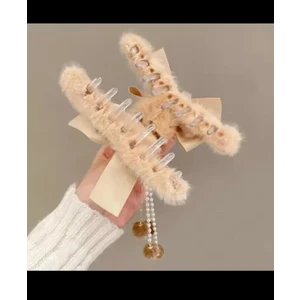 Ares Collection Peluş Fiyonk Detaylı Inci ve Zincir Püskül Detaylı Mandal Toka