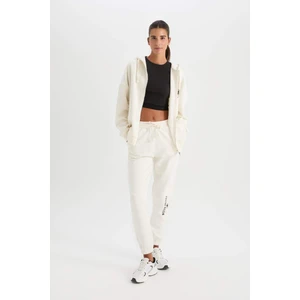 DeFactoFit NBA Chicago Bulls Kalın Jogger Eşofman Altı Standart Fit Cepli Beli Paçası Lastikli Bağcıklı Standart Boy D0692AX24AU