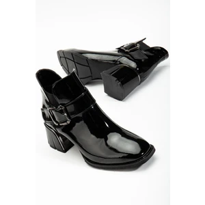 Dilimler Ayakkabı Kadın Topuklu Bot Siyah Rugan Tokalı Klasik Vardola Taban