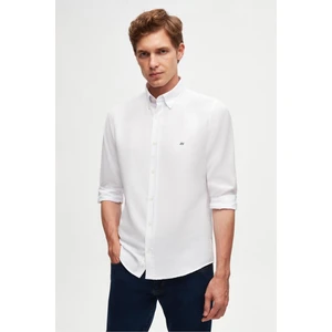 Slim Fit Beyaz Oxford Düğmeli Yaka Kolay Ütülenebilir Nakış Detaylı Pamuklu Gömlek 4HC02ORT03265