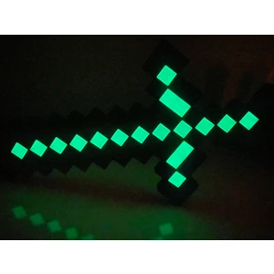 Minecraft Fosfor Işıklı Elmas Kılıç ve Minecraft Figür Seti