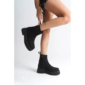 Darla Yuvarlak Burunlu Yandan Fermuarlı Trak Tabanlı Kadın Bot