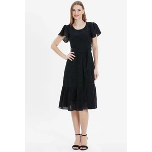 Etek Ucu ve Kolu Büzgülü Brode Elbise