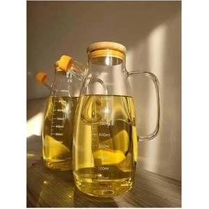 Bambu Kapaklı Borosilikat Cam Yağlık 900 ml Şık Tasarım ve Ergonomik Kullanım