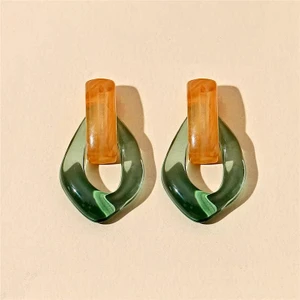 Turuncu Store Reçine Akrilik Geometrik Küpe Yesil TRC3618