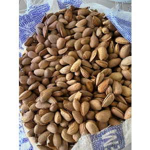 Niğde Ulukışla Çiftliğimizden İnce Orta Sert Kabuklu El Bademi 1 Kg (YENİ MAHSUL)