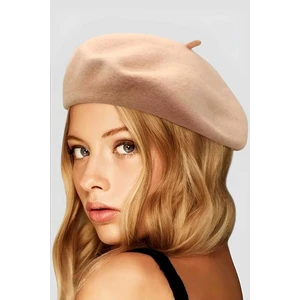 Kadın Fransız Ressam Bere