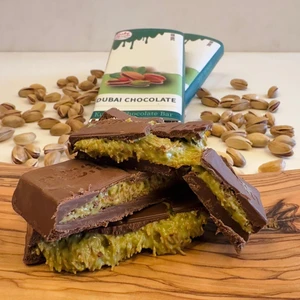 Baby Shower Dubai Çikolatası Classıc, Antep Fıstıklı Kadayıflı Çikolata 200 gr