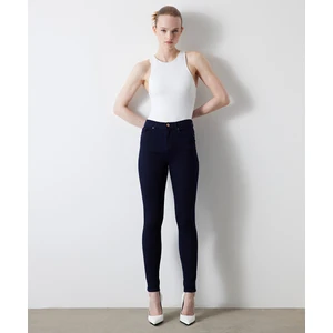 Jeggins  I00000018010AC7