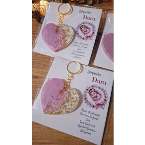 sevgiliatolyemm mutluluk getirmesi dileğiyle Bebek Tema Kartlı Kalpli Epoksi Anahtarlık  10 Adet Yenidoğan  Bebek Mevlüt Babyshower Hediyelikleri