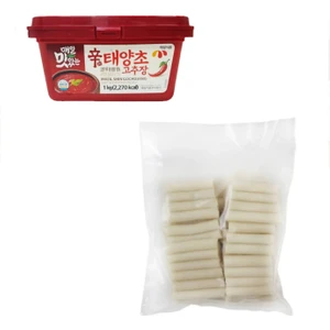 Tteokbokki Kore Pirinç Keki 1 kg + Gochujang 1kg Pirinçli Kırmızı Biber Ezmesi Seti