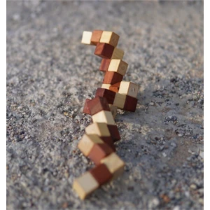 Pasajdanal Montessori Ahşap Oyuncak: Ipli Küp Yılan