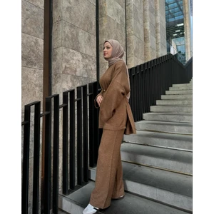Merve Akyol Sıcak Kahve Tonlarında Triko Takım